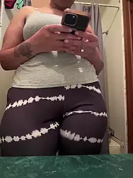 SexyHoneyRedd from StripChat is Freechat