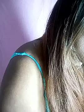 Sexyhotyrani from StripChat is Freechat