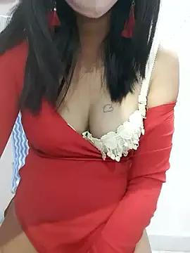 Sexykiaraagoddess from StripChat is Freechat