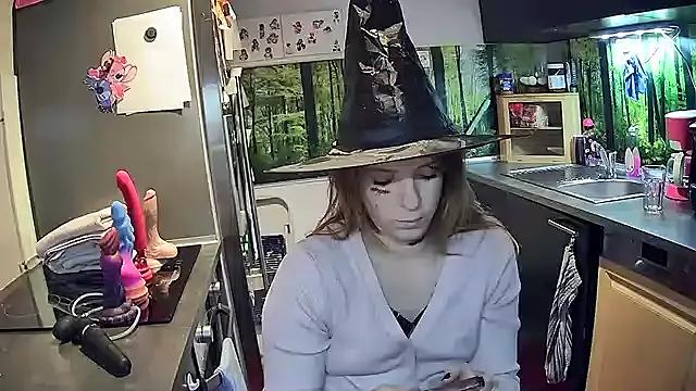 Photos of SexyMilf_37 from StripChat is Freechat