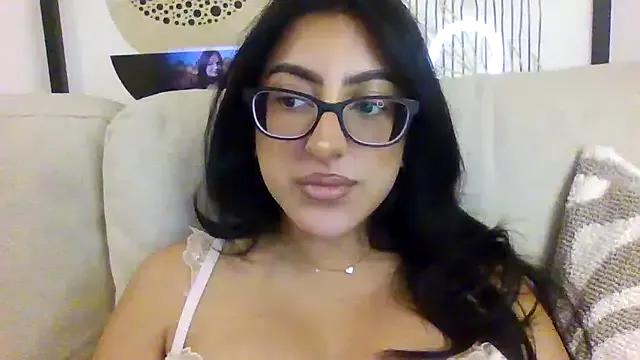 SexySophiaUK from StripChat is Freechat