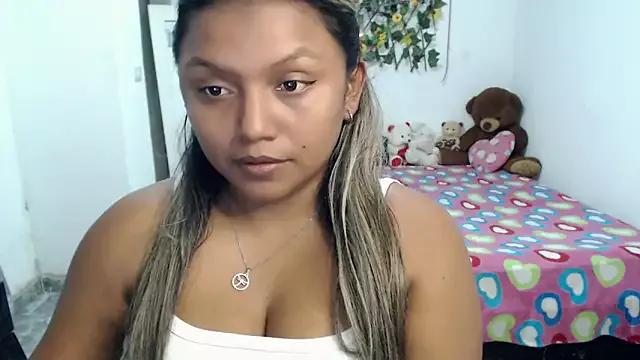 sexysusan4you from StripChat is Freechat