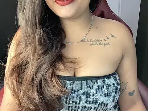 Try our girls live displays and explore the company of endless strippers, with beautiful physiques, vibrating toys and more.