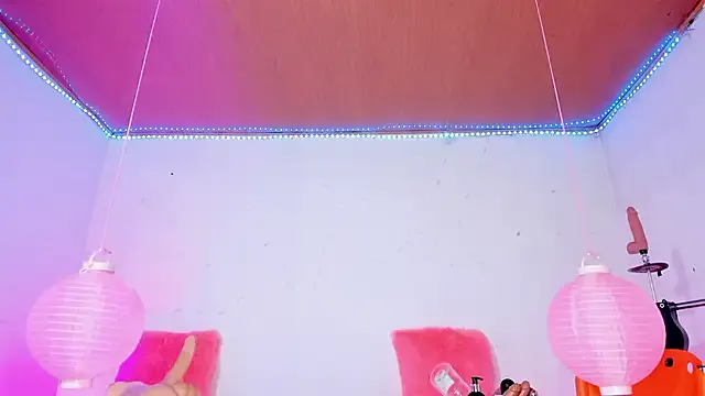 shannon_kinne_ — PLUG MY ASS