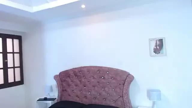 sharon_greey from StripChat is Freechat