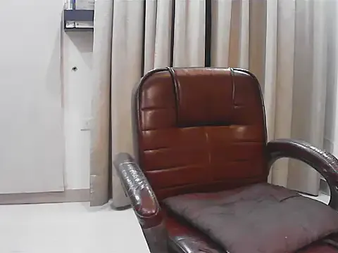 Avatar of short_girl_