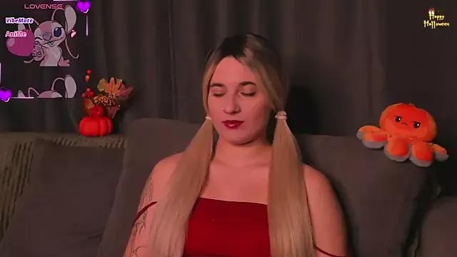 Photos of ShyBunny1 from StripChat is Freechat