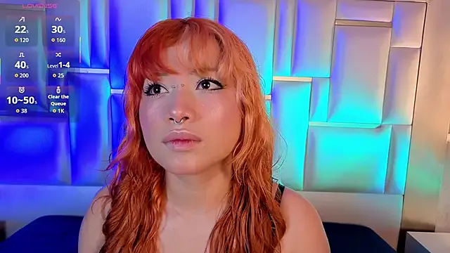 Sienna_Desiree — flash tits