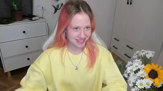 Try our girls live displays and explore the company of endless strippers, with beautiful physiques, vibrating toys and more.