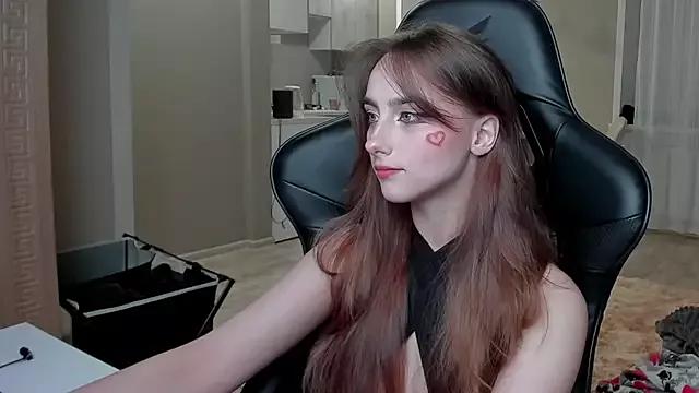 SilverDream from StripChat is Freechat