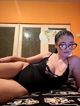 Try our girls live displays and explore the company of endless strippers, with beautiful physiques, vibrating toys and more.