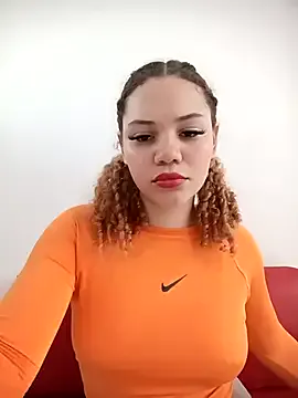 Avatar of SirenRouge_69