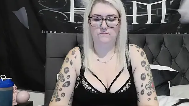 Sizzling_Indie36 — Nipple suck