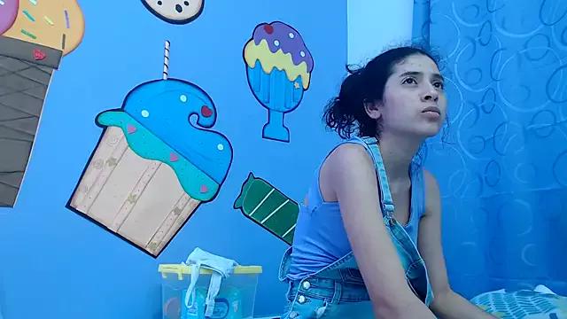 skinnykalitzo18 from StripChat is Freechat