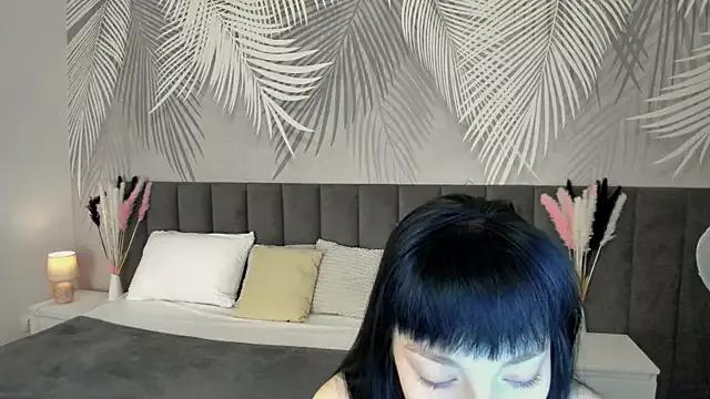 SkinyJoyce from StripChat is Freechat