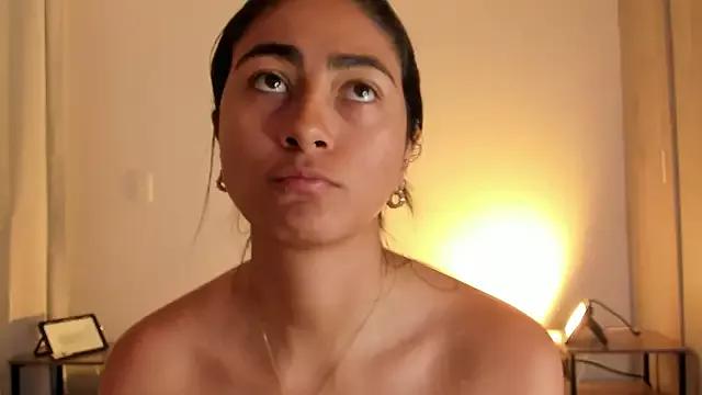 SoffiaRose from StripChat