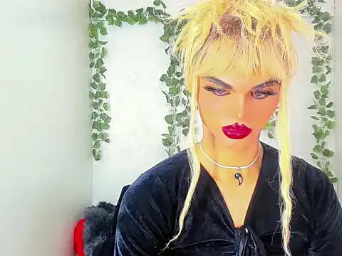 Avatar of Sofia-hot_