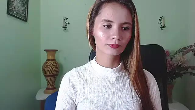 Try our girls live displays and explore the company of endless strippers, with beautiful physiques, vibrating toys and more.