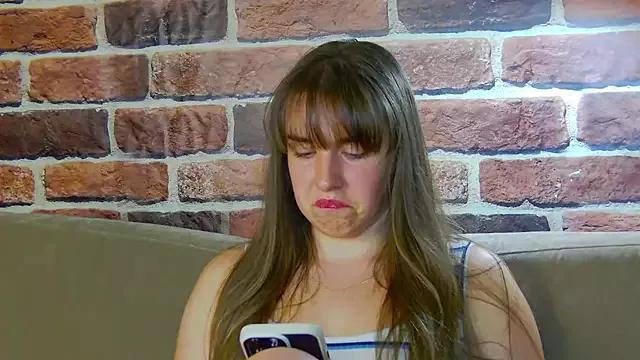 Sofia_Hugs from StripChat is Freechat