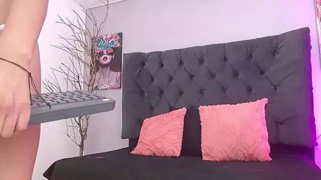 Try our girls live displays and explore the company of endless strippers, with beautiful physiques, vibrating toys and more.