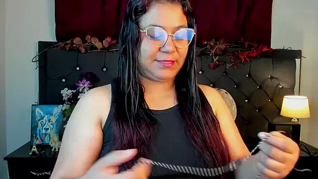 Try our girls live displays and explore the company of endless strippers, with beautiful physiques, vibrating toys and more.