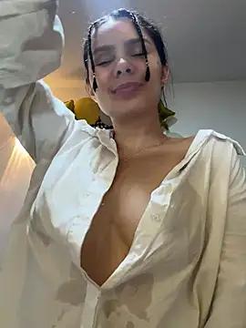 Try our girls live displays and explore the company of endless strippers, with beautiful physiques, vibrating toys and more.