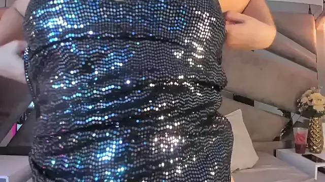 Try our girls live displays and explore the company of endless strippers, with beautiful physiques, vibrating toys and more.