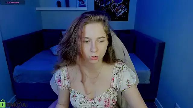 soft_as_a_flower from StripChat is Freechat