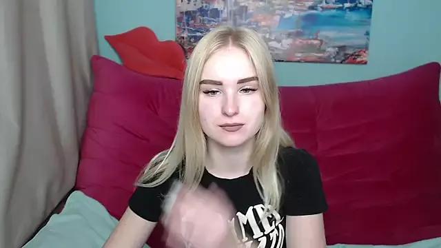 SofySofty from StripChat is Freechat