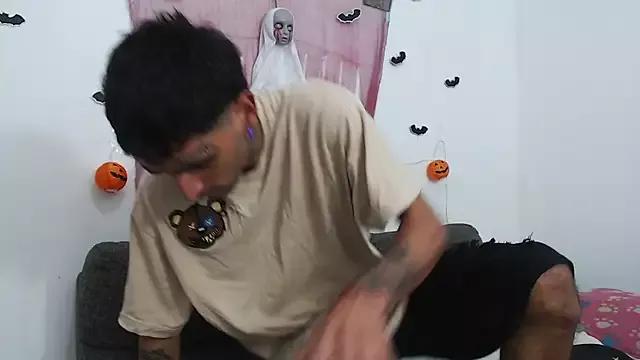 sombralovers from StripChat is Freechat