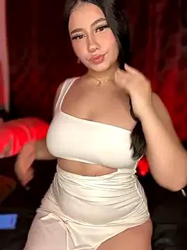 Try our girls live displays and explore the company of endless strippers, with beautiful physiques, vibrating toys and more.