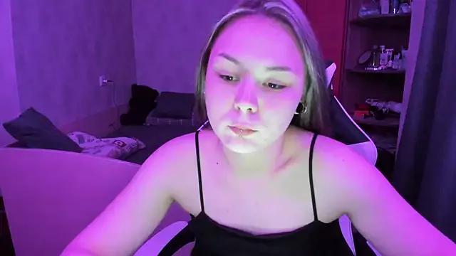 Sophi_gi from StripChat is Freechat