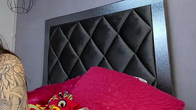 Sophiaa_Gomez from StripChat is Freechat