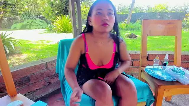 Try our girls live displays and explore the company of endless strippers, with beautiful physiques, vibrating toys and more.