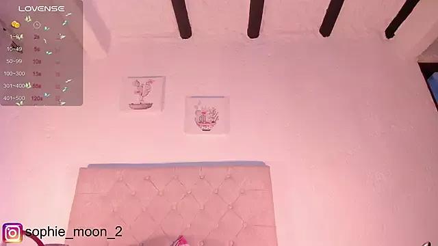 sophie_moonn from StripChat is Freechat