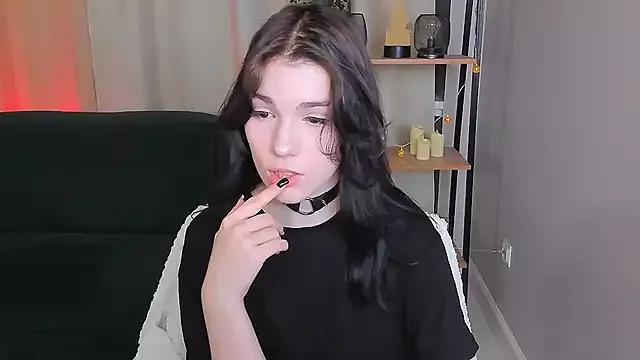 Sophie_SkyAngel from StripChat is Freechat
