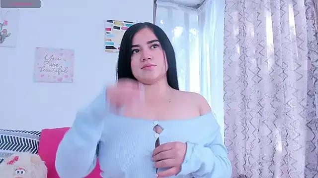 Sophie_young from StripChat is Freechat