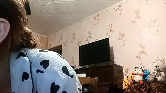 Try our girls live displays and explore the company of endless strippers, with beautiful physiques, vibrating toys and more.