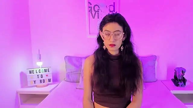 Try our girls live displays and explore the company of endless strippers, with beautiful physiques, vibrating toys and more.