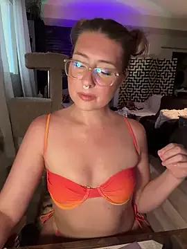 Try our girls live displays and explore the company of endless strippers, with beautiful physiques, vibrating toys and more.