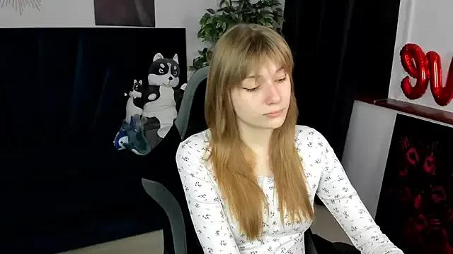 SophieLumen from StripChat is Freechat