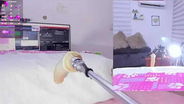 Try our girls live displays and explore the company of endless strippers, with beautiful physiques, vibrating toys and more.