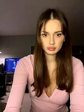 SoShyEmmyyy from StripChat is Freechat