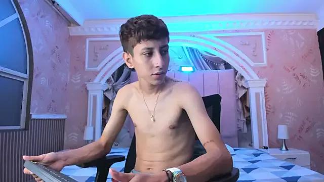 Photos of spicyslim_ from StripChat is Freechat