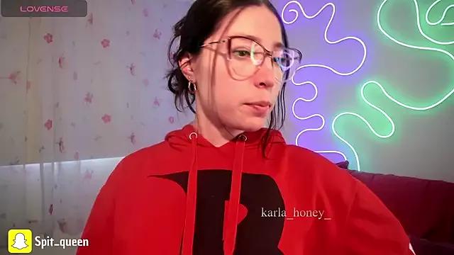 Spit_queen from StripChat is Freechat