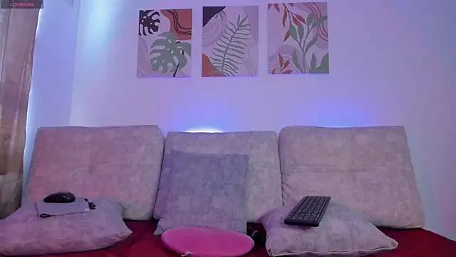 ssara_miranda from StripChat is Freechat