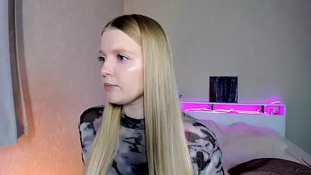 Ssweet_annie from StripChat is Freechat
