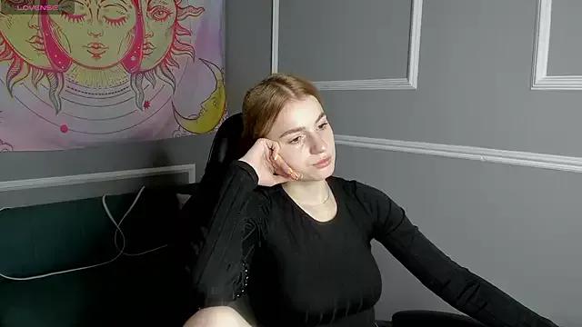 stacey__doll from StripChat is Freechat