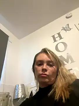 Try our girls live displays and explore the company of endless strippers, with beautiful physiques, vibrating toys and more.