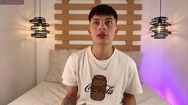 Steev_Novoa from StripChat